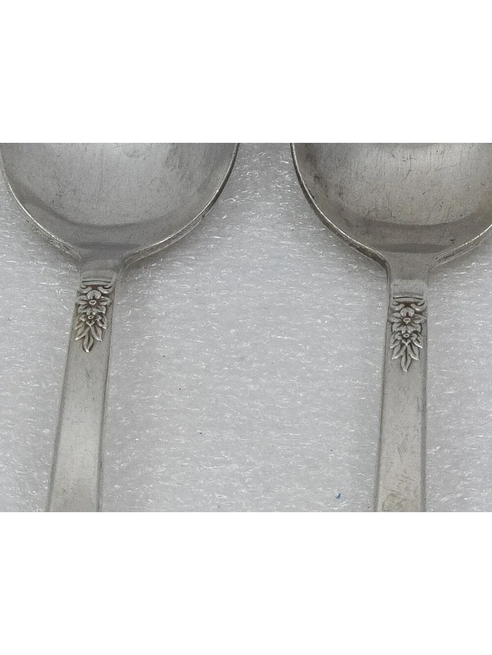 WM Rogers Reinforced Plate IS Silverware Starlight Pattern 2 Tablespoons 7.25